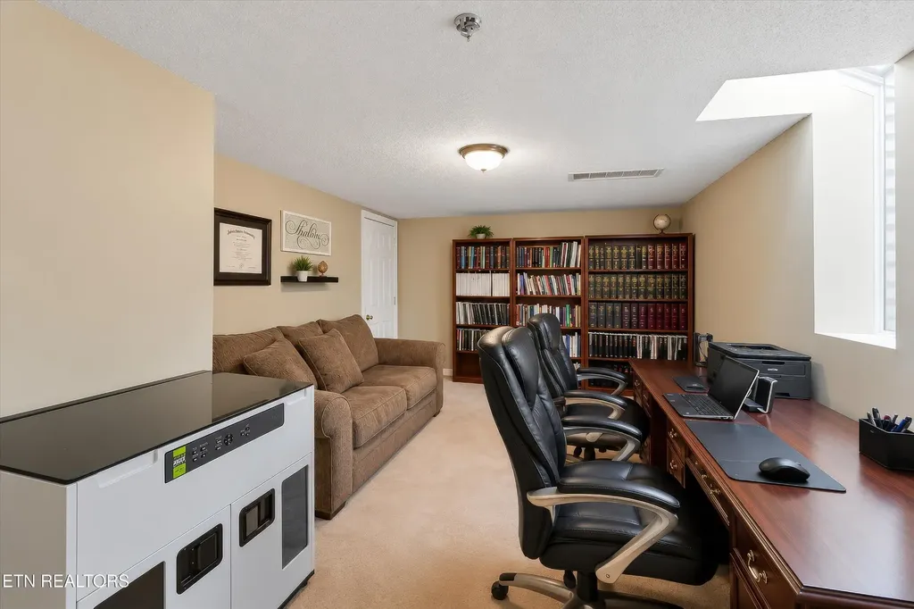 10464 Laura Lee Lane Knoxville TN 37922