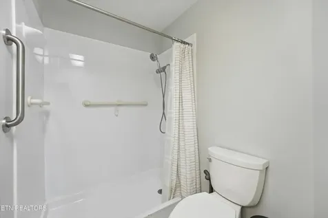 10464 Laura Lee Lane Knoxville TN 37922