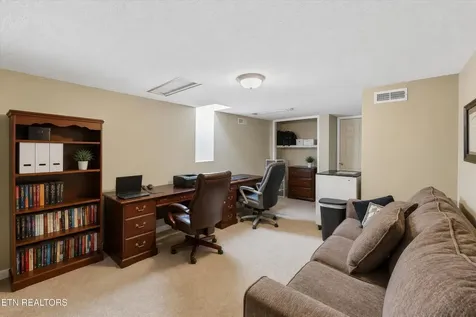 10464 Laura Lee Lane Knoxville TN 37922
