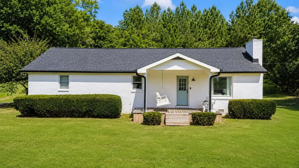 425 E Piney Road Dickson TN 37055