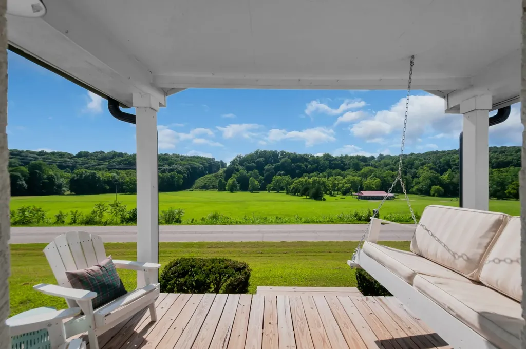 425 E Piney Road Dickson TN 37055