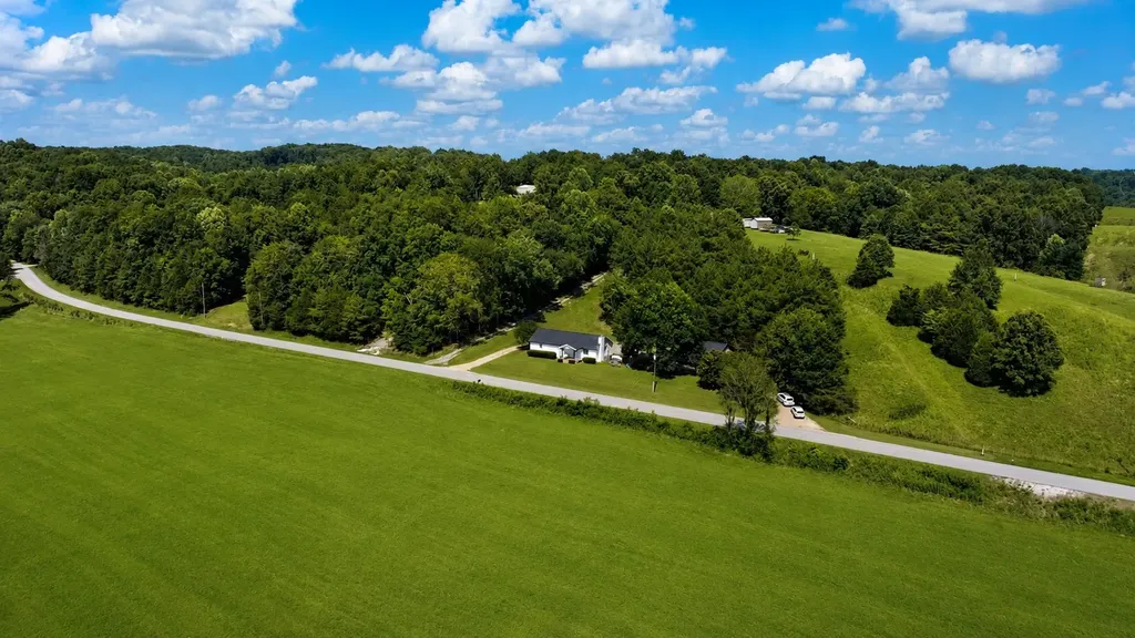 425 E Piney Road Dickson TN 37055