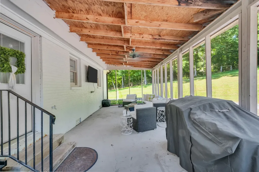 425 E Piney Road Dickson TN 37055