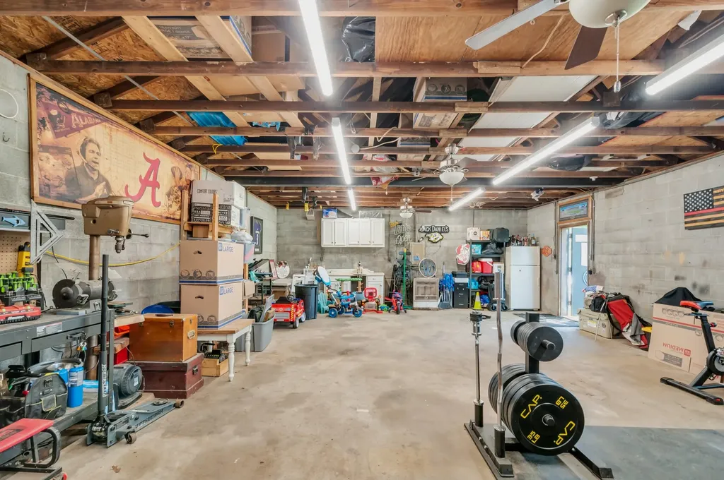 425 E Piney Road Dickson TN 37055