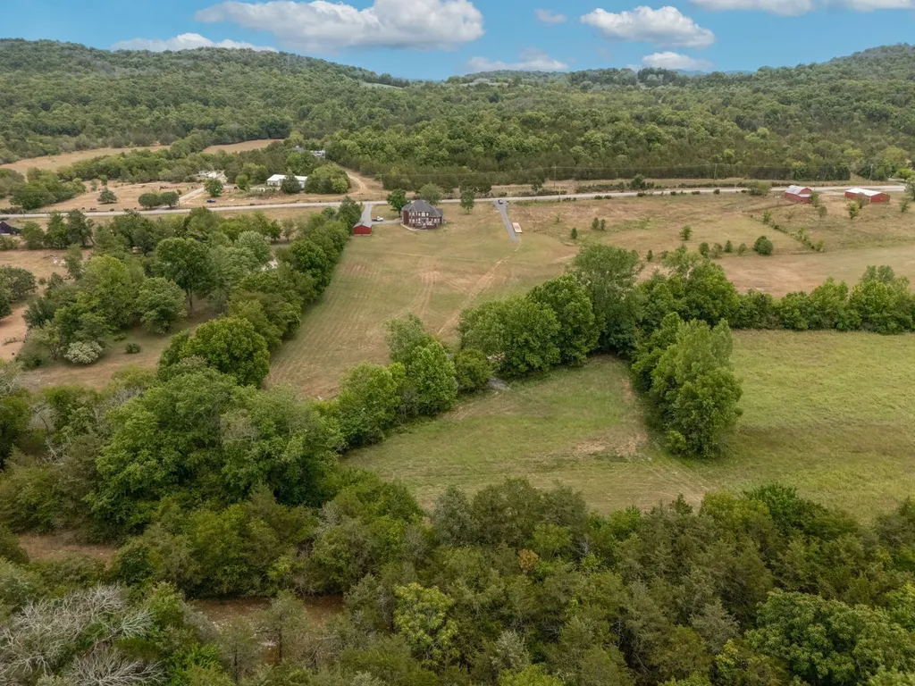 3460 Bradyville Road Readyville TN 37149