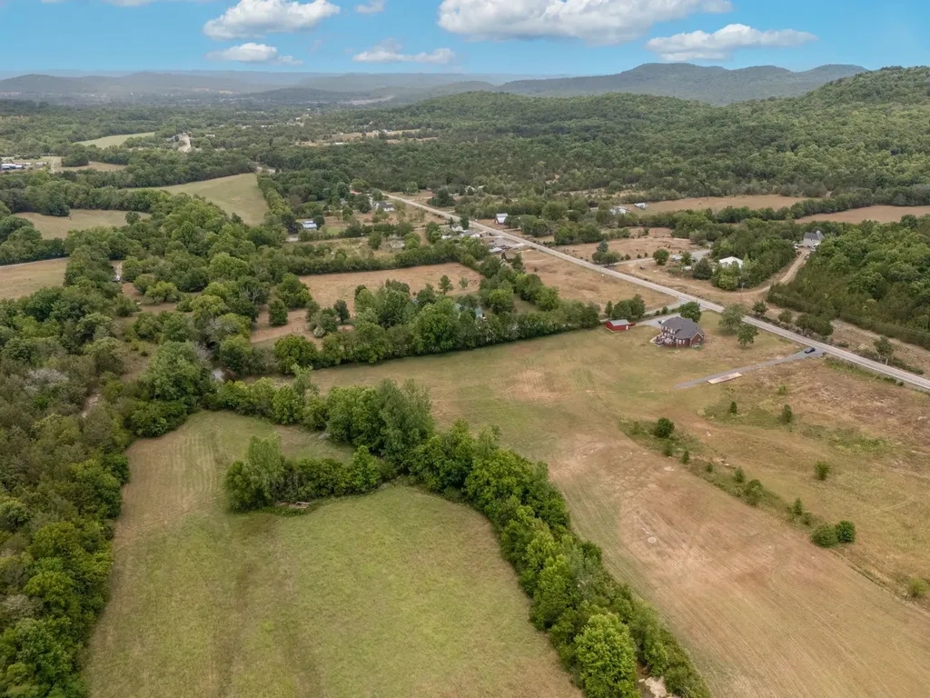 3460 Bradyville Road Readyville TN 37149