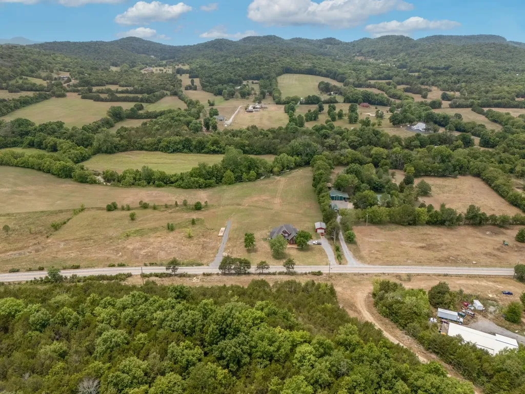 3460 Bradyville Road Readyville TN 37149