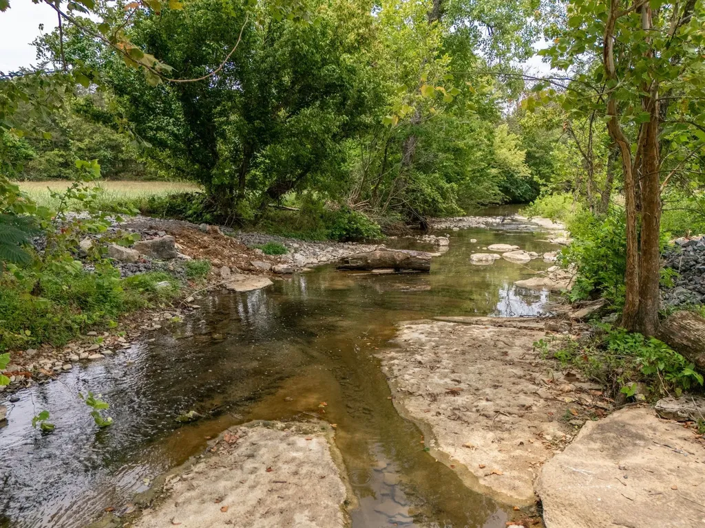 3460 Bradyville Road Readyville TN 37149