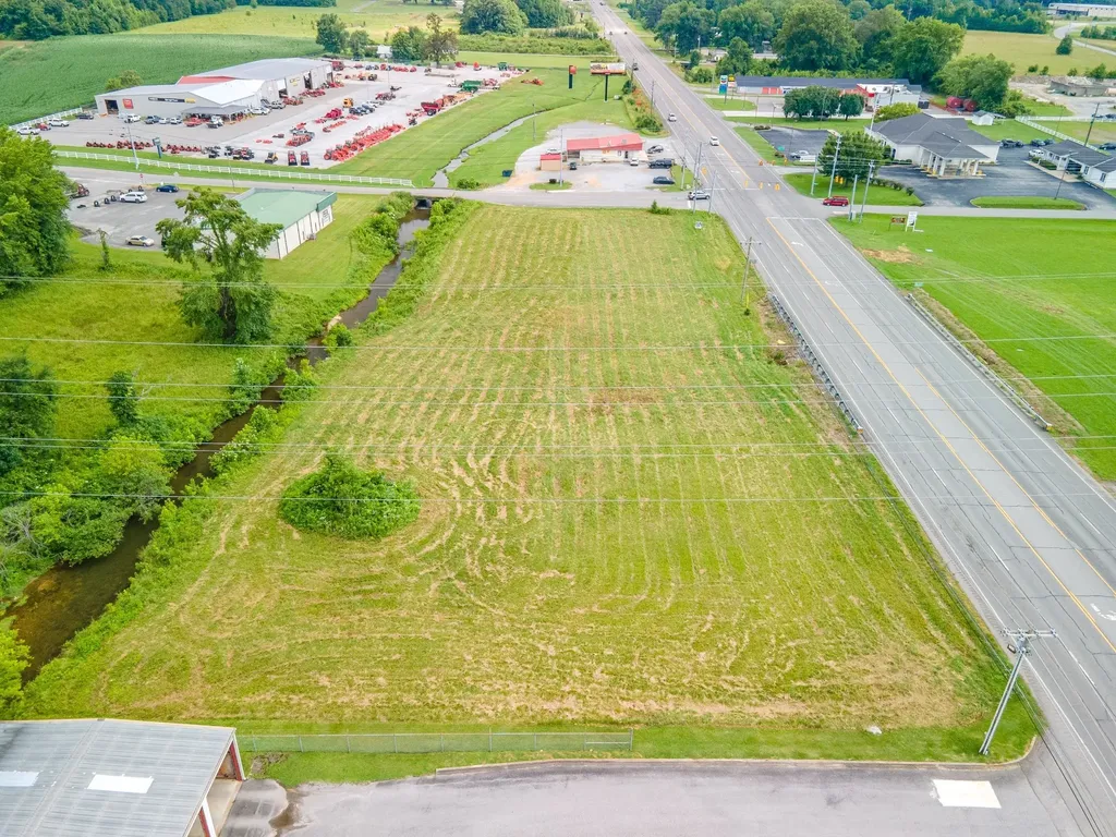 2855 Huntsville Highway Fayetteville TN 37334
