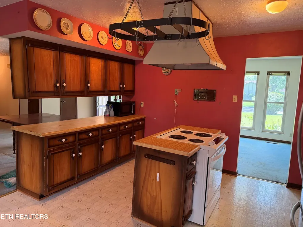 1930 Plumb Creek Circle Knoxville TN 37932