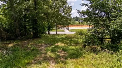 2548 Highway 43, N Leoma TN 38468