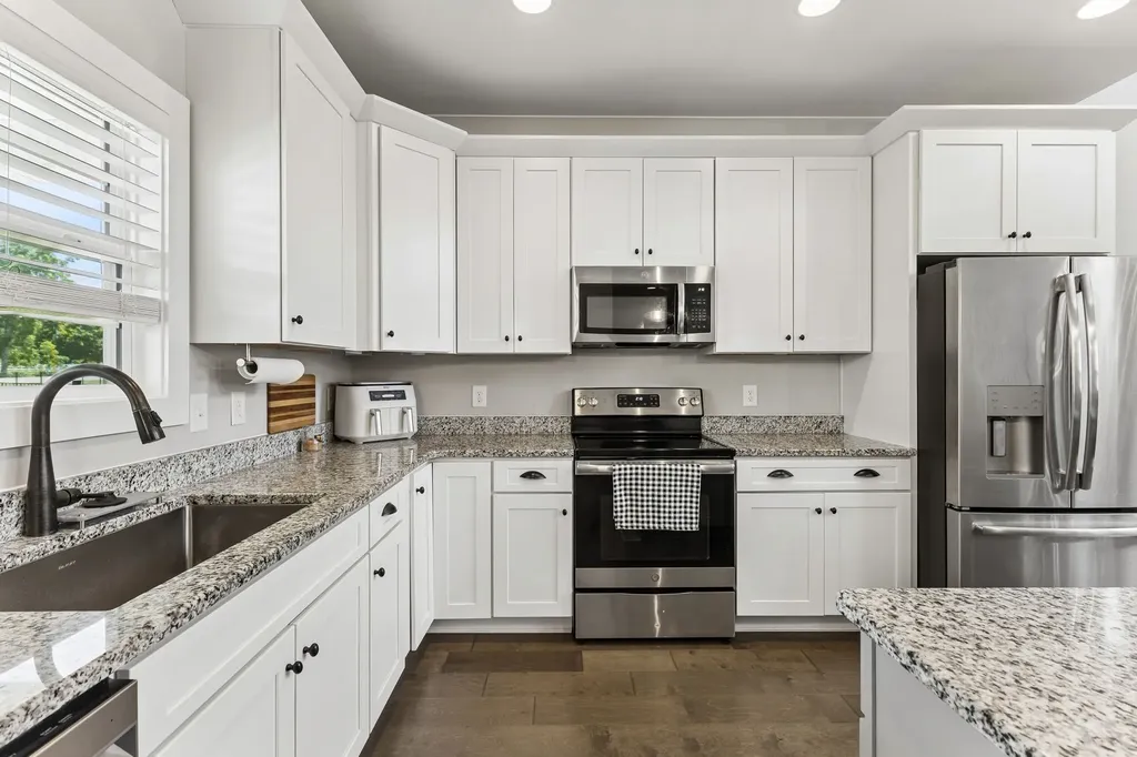 2044 Trout Trail Murfreesboro TN 37129
