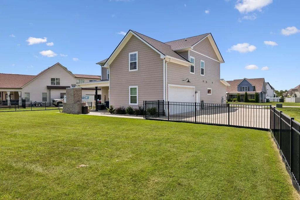 2044 Trout Trail Murfreesboro TN 37129