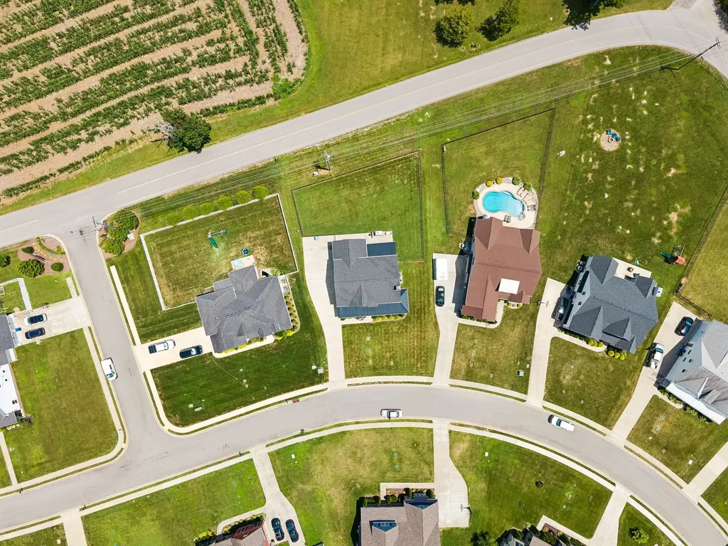 2044 Trout Trail Murfreesboro TN 37129
