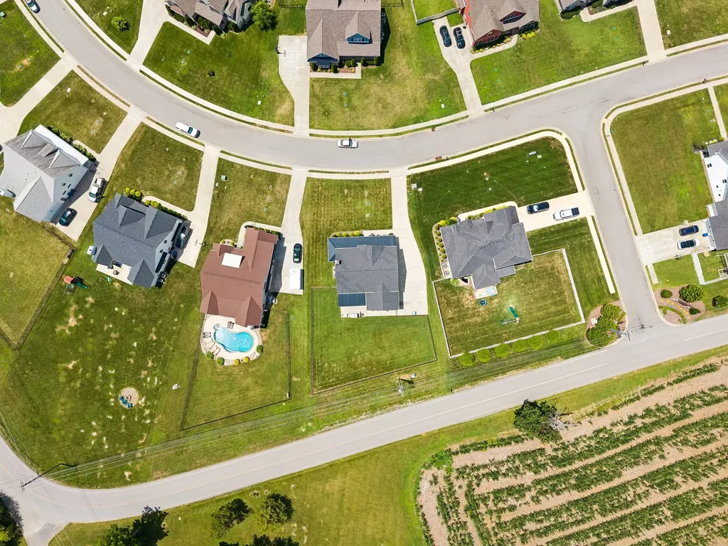 2044 Trout Trail Murfreesboro TN 37129