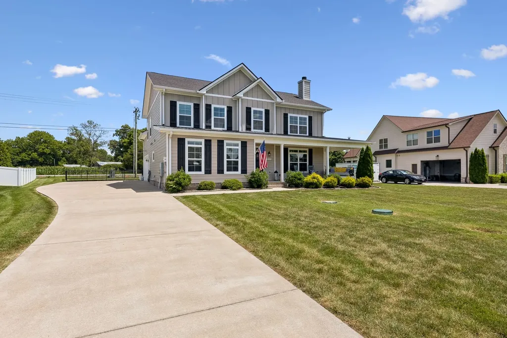 2044 Trout Trail Murfreesboro TN 37129