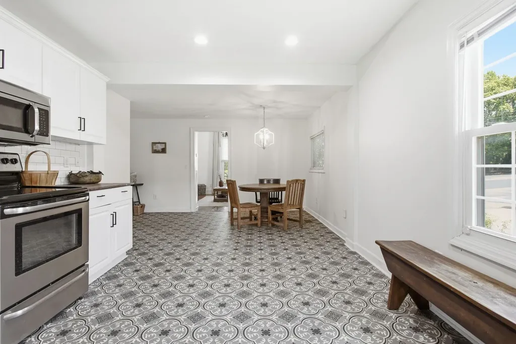 1510 Highland Avenue Columbia TN 38401