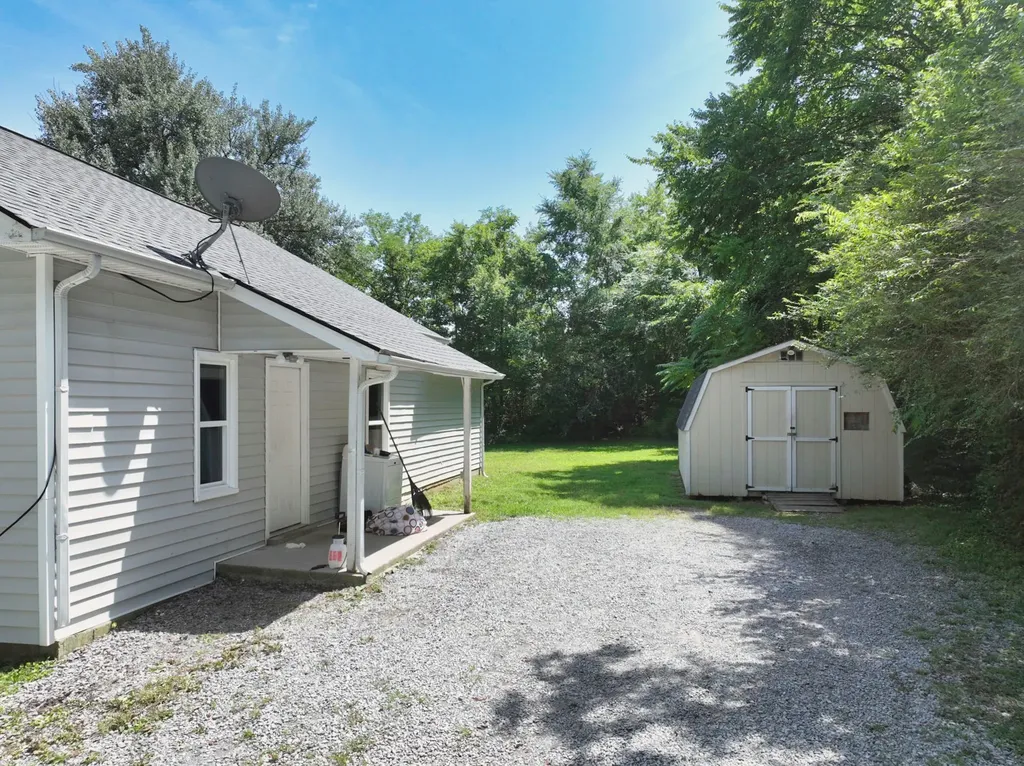 1290 Louisville Highway Goodlettsville TN 37072