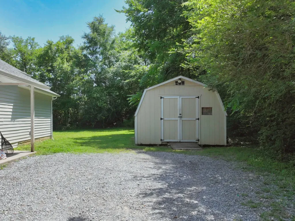 1290 Louisville Highway Goodlettsville TN 37072