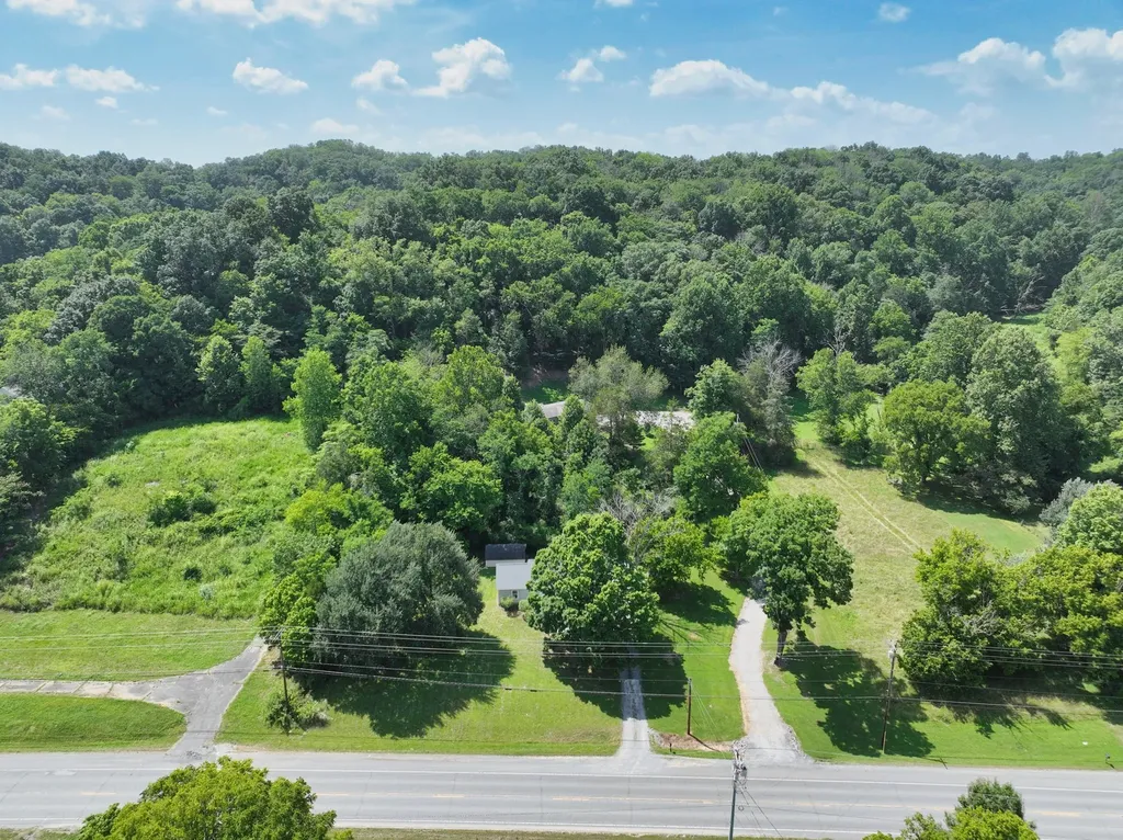 1290 Louisville Highway Goodlettsville TN 37072