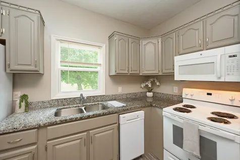 1290 Louisville Highway Goodlettsville TN 37072