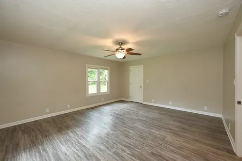 1290 Louisville Highway Goodlettsville TN 37072