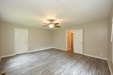 1290 Louisville Highway Goodlettsville TN 37072