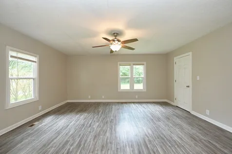 1290 Louisville Highway Goodlettsville TN 37072