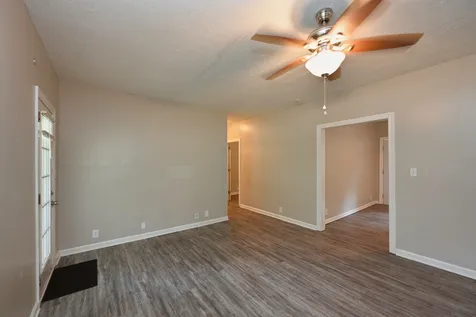 1290 Louisville Highway Goodlettsville TN 37072
