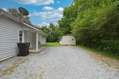 1290 Louisville Highway Goodlettsville TN 37072