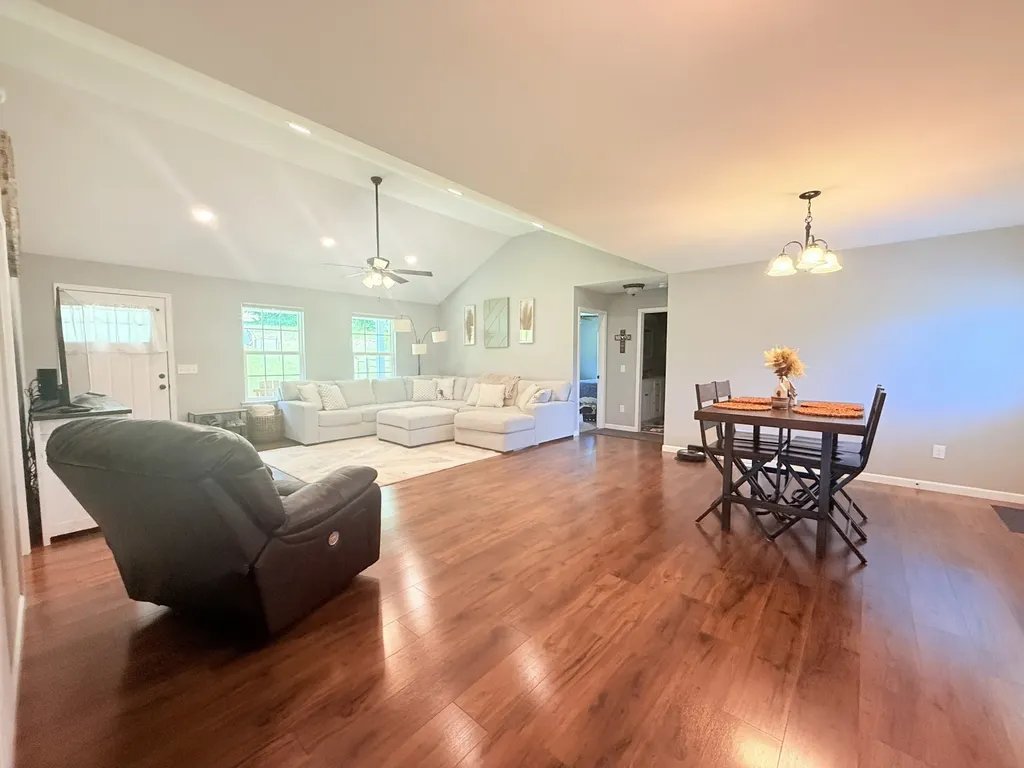 649 Old Harrison Ferry Road Mcminnville TN 37110