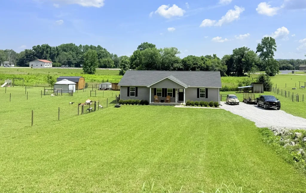 649 Old Harrison Ferry Road Mcminnville TN 37110