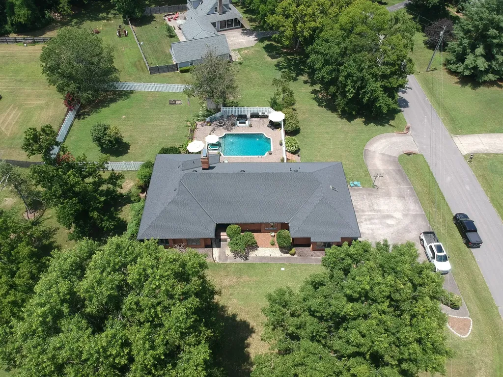 101 Shady Cove Old Hickory TN 37138