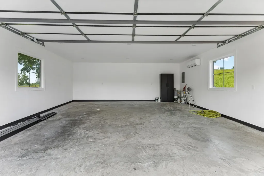 787 Theta Pike Columbia TN 38401