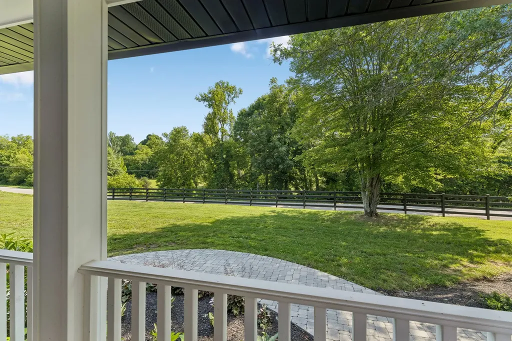787 Theta Pike Columbia TN 38401