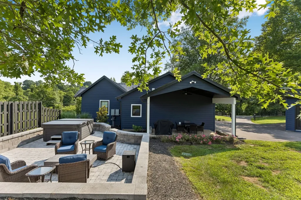 787 Theta Pike Columbia TN 38401