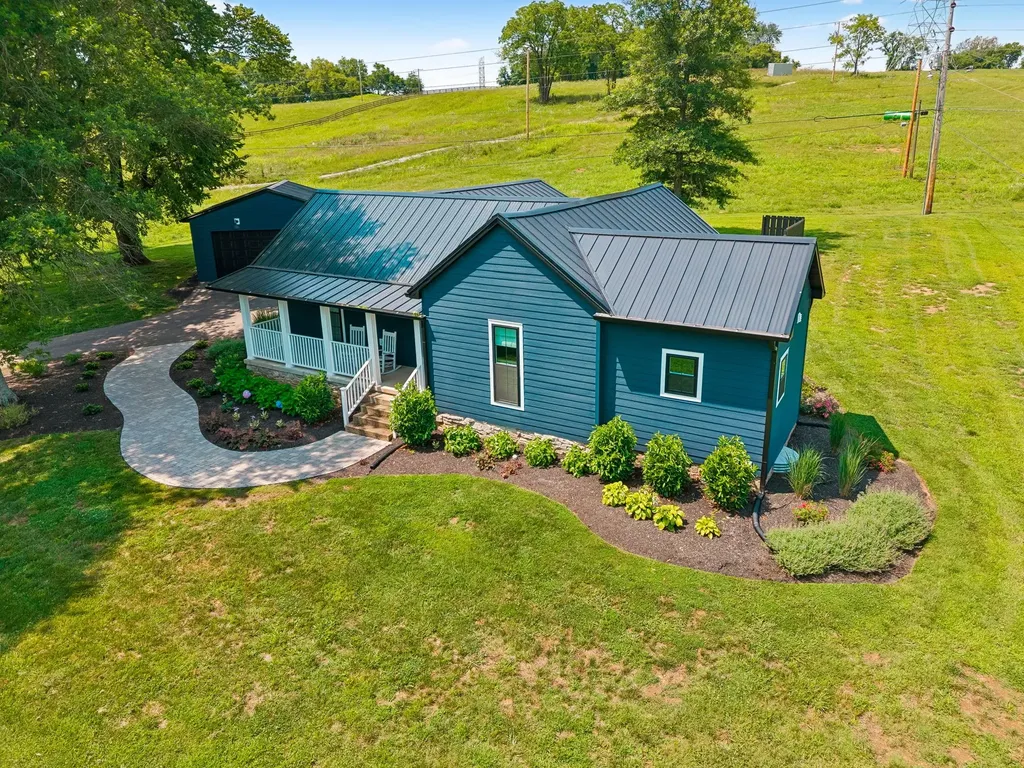 787 Theta Pike Columbia TN 38401