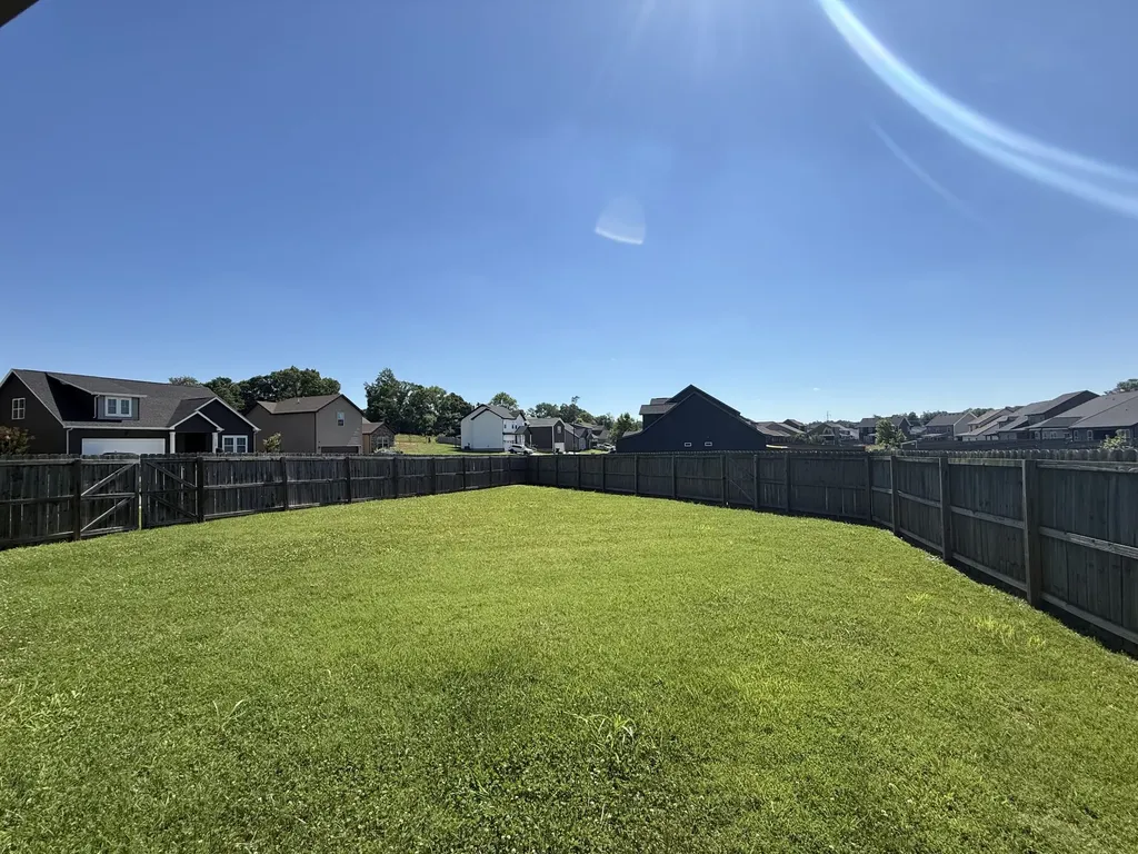 1142 Eagles View Drive Clarksville TN 37040