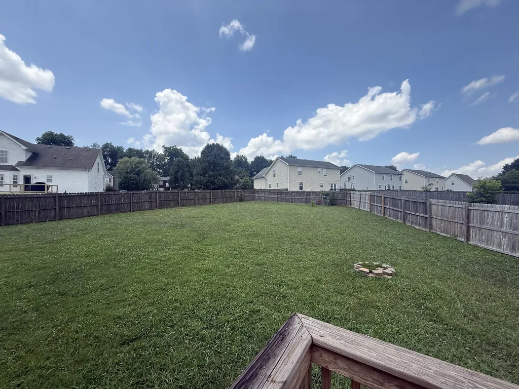 2604 Sugarhill Court Clarksville TN 37040