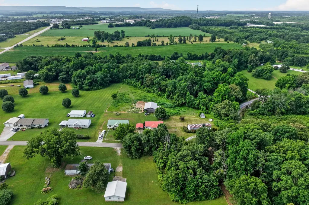 109 Brown Road Morrison TN 37357