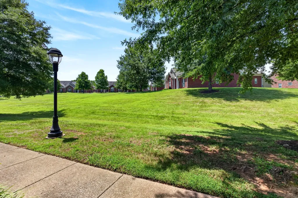 8 Baker Court Lebanon TN 37087