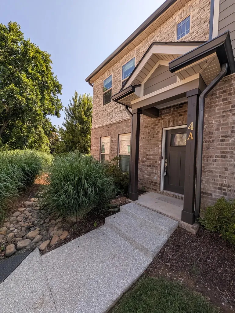 555 Gresham Lane Murfreesboro TN 37129