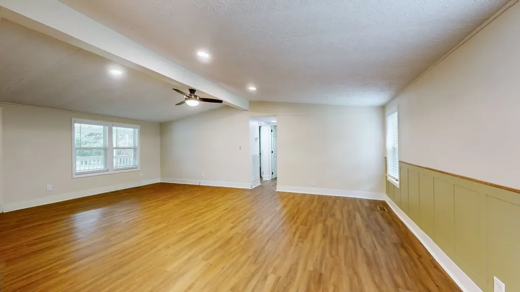 9464 Sugar Tree Drive Bon Aqua TN 37025