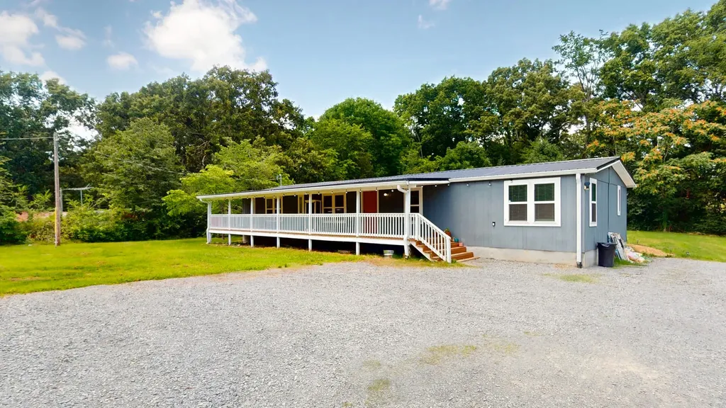9464 Sugar Tree Drive Bon Aqua TN 37025