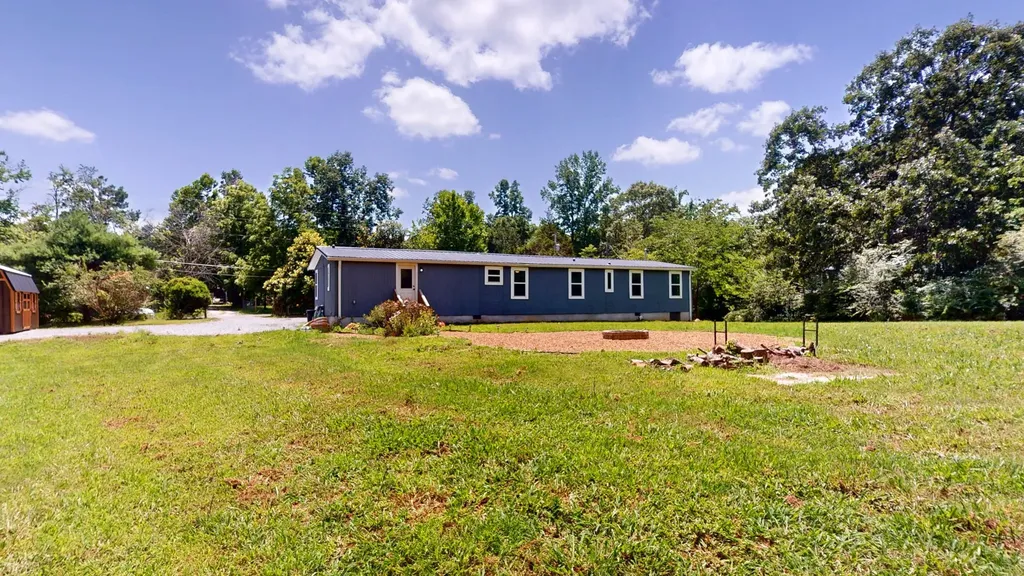 9464 Sugar Tree Drive Bon Aqua TN 37025