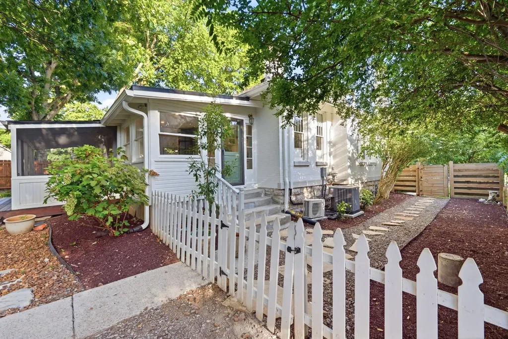 1303 Eastland Avenue Nashville TN 37206