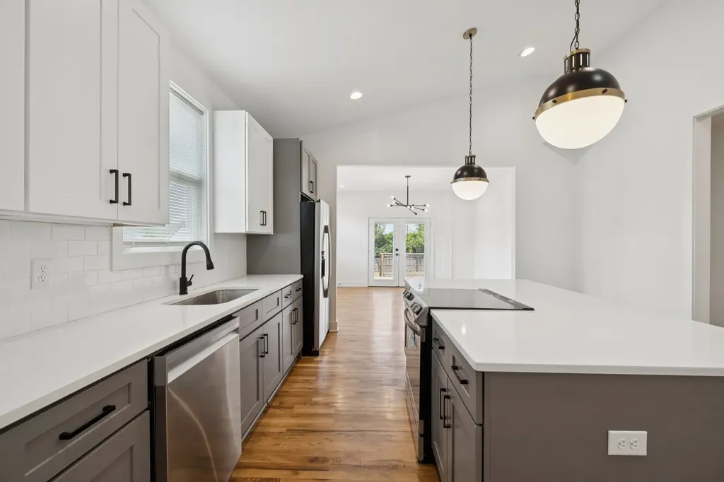 1613 23rd Ave, N Nashville TN 37208
