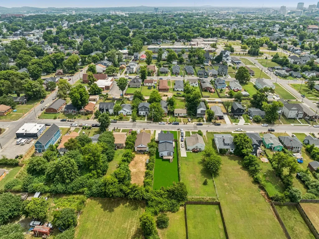 1613 23rd Ave, N Nashville TN 37208