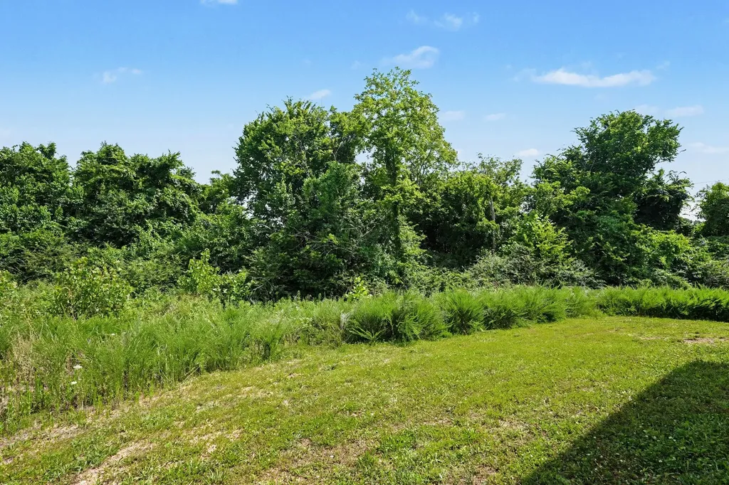 1972 Susan Road Columbia TN 38401