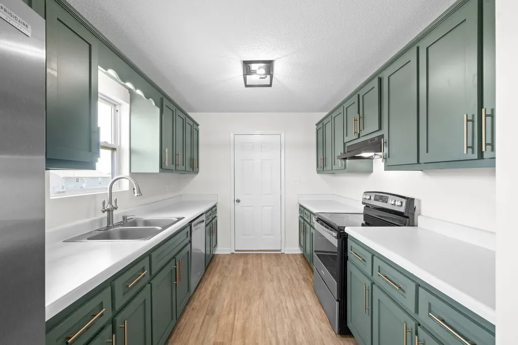 1047 Mcclardy Road Clarksville TN 37042